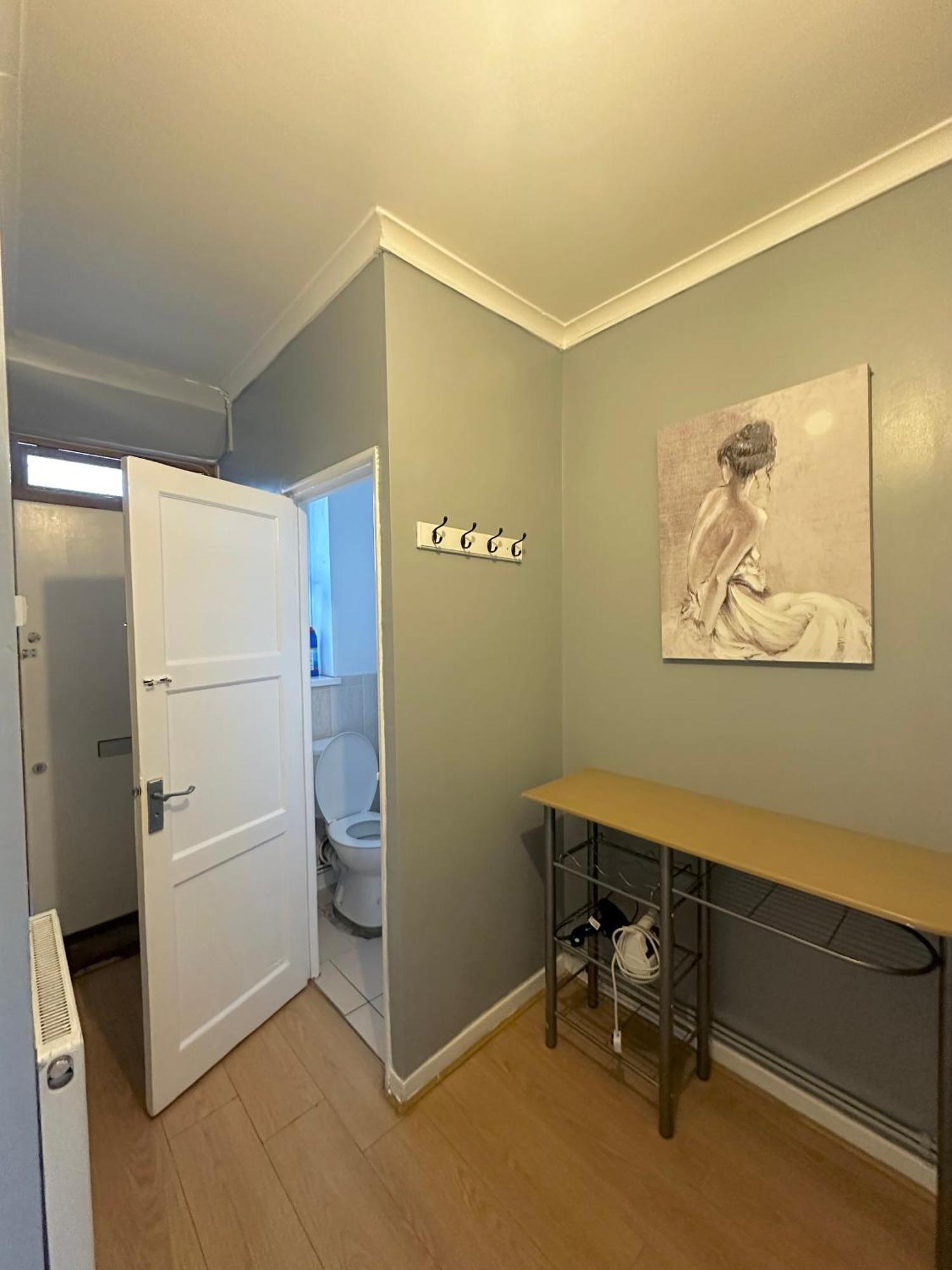 1 Bedroom Flat In Whitechapel, London Eksteriør billede