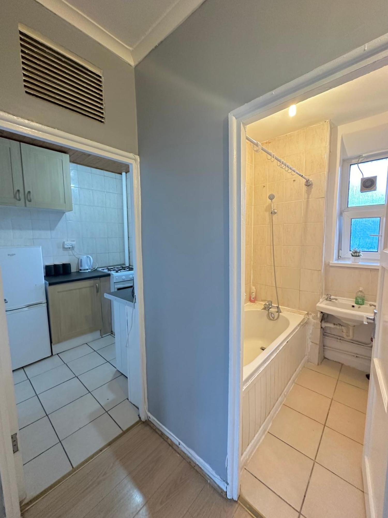 1 Bedroom Flat In Whitechapel, London Eksteriør billede